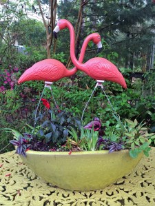 Planter with flamingos