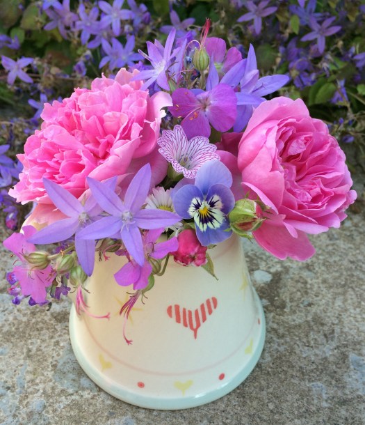 Rosa Harlow Carr flower posy