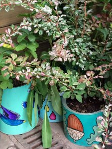 Bird and acorn plant pots