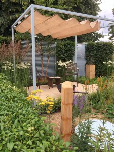 Final5 Retreat Garden: Steel pergola with canvas awning