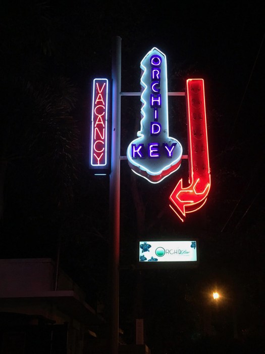 Neon signs: Orchid Key and vacancy signs