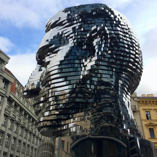 Rotating head of Franz Kafka by David Cerny