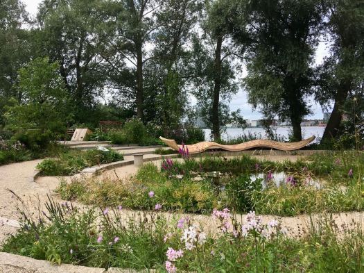 Wilde Weelde garden overlooks the Weerwater lake