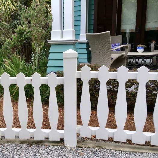 Pickets with a flat balustrade design